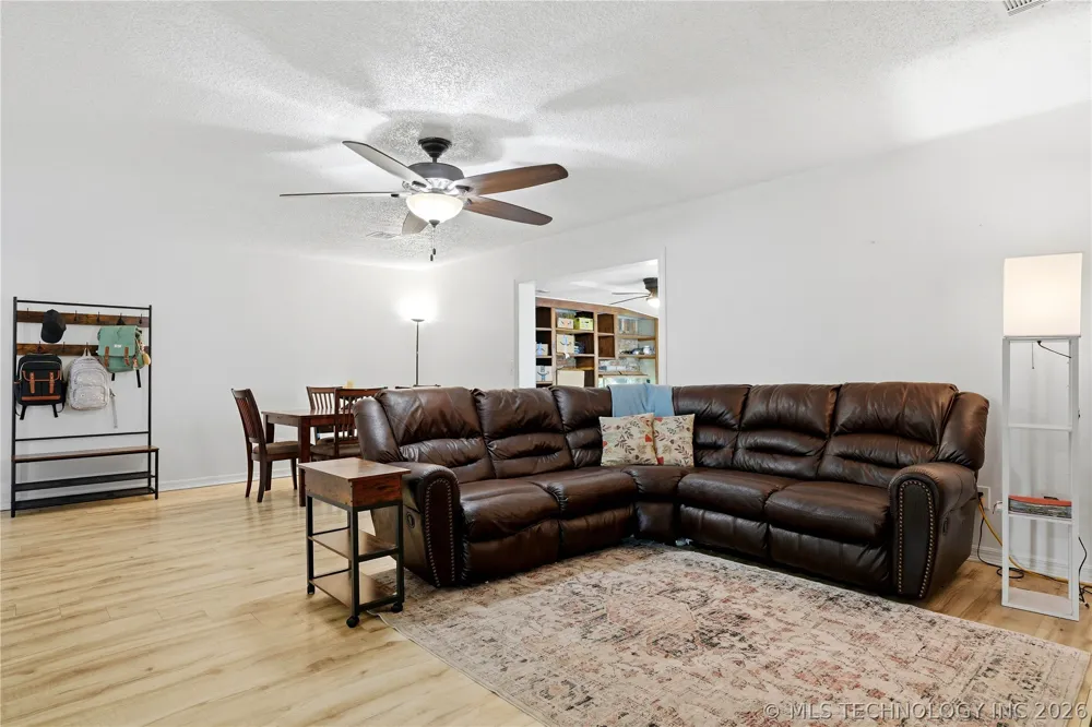 320 S Meigs Street Fort Gibson, OK 74434