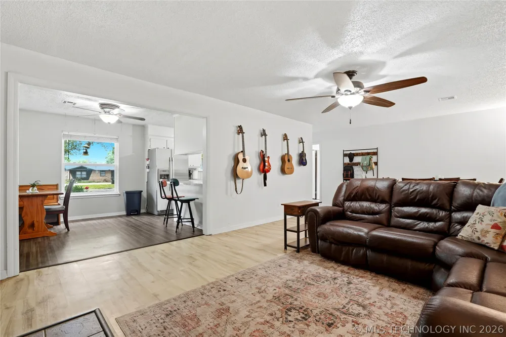 320 S Meigs Street Fort Gibson, OK 74434