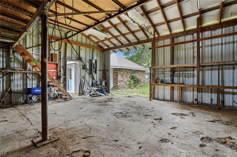 320 S Meigs Street Fort Gibson, OK 74434