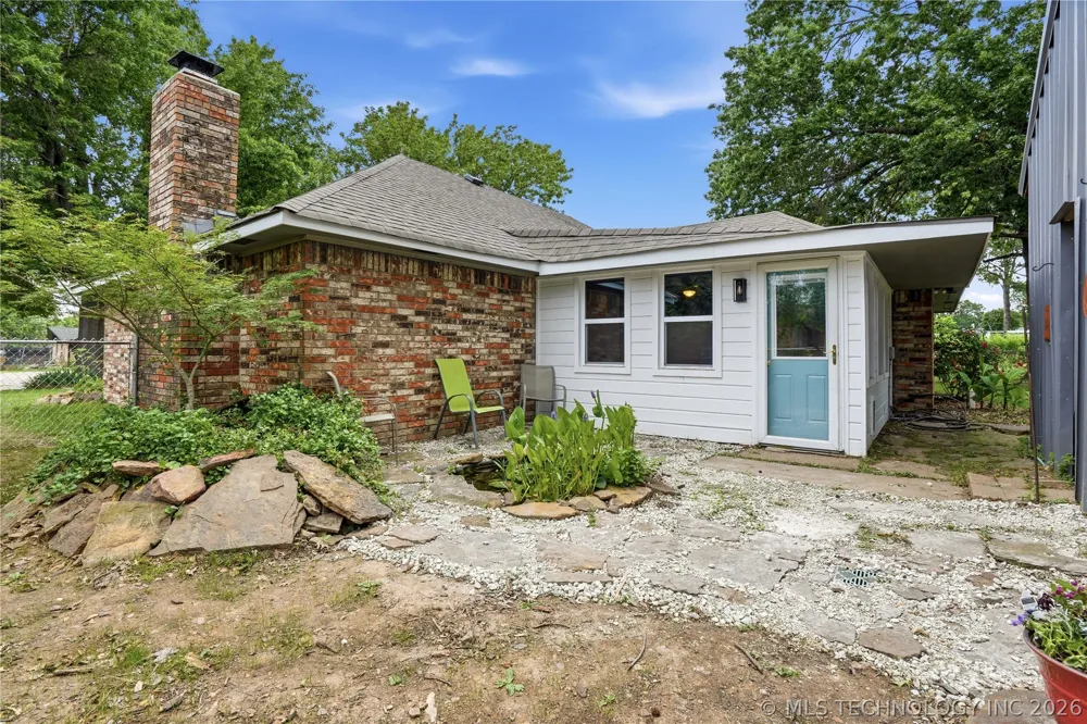 320 S Meigs Street Fort Gibson, OK 74434