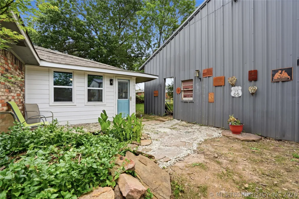 320 S Meigs Street Fort Gibson, OK 74434