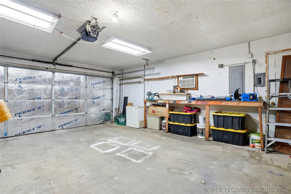 320 S Meigs Street Fort Gibson, OK 74434