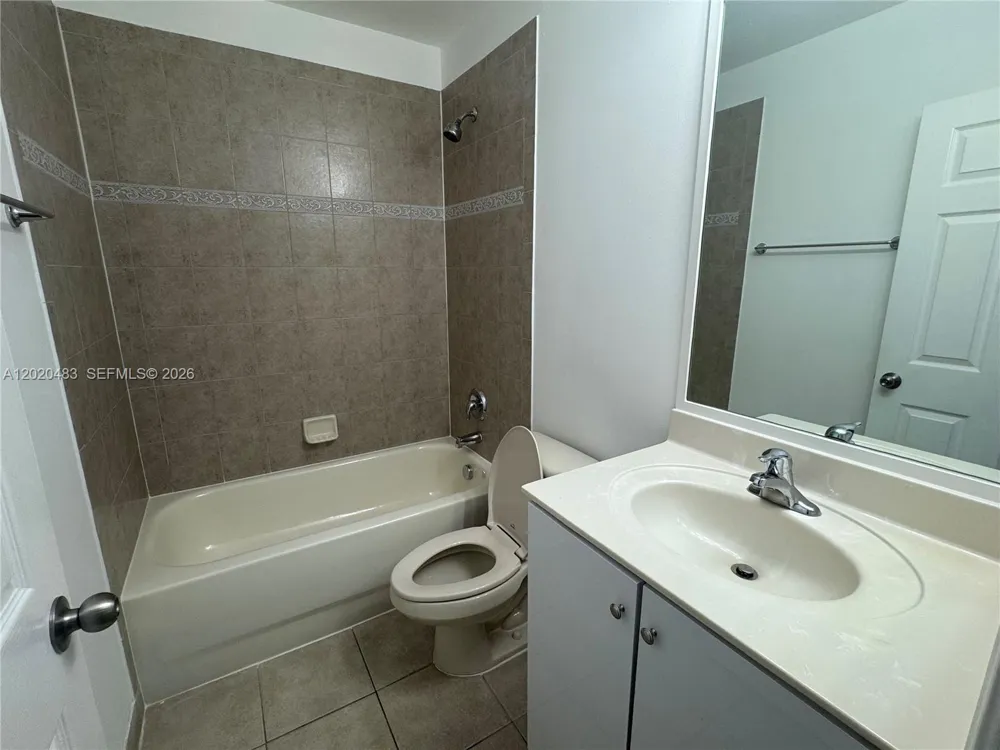 1415 NW 34th Way Lauderhill, FL 33311