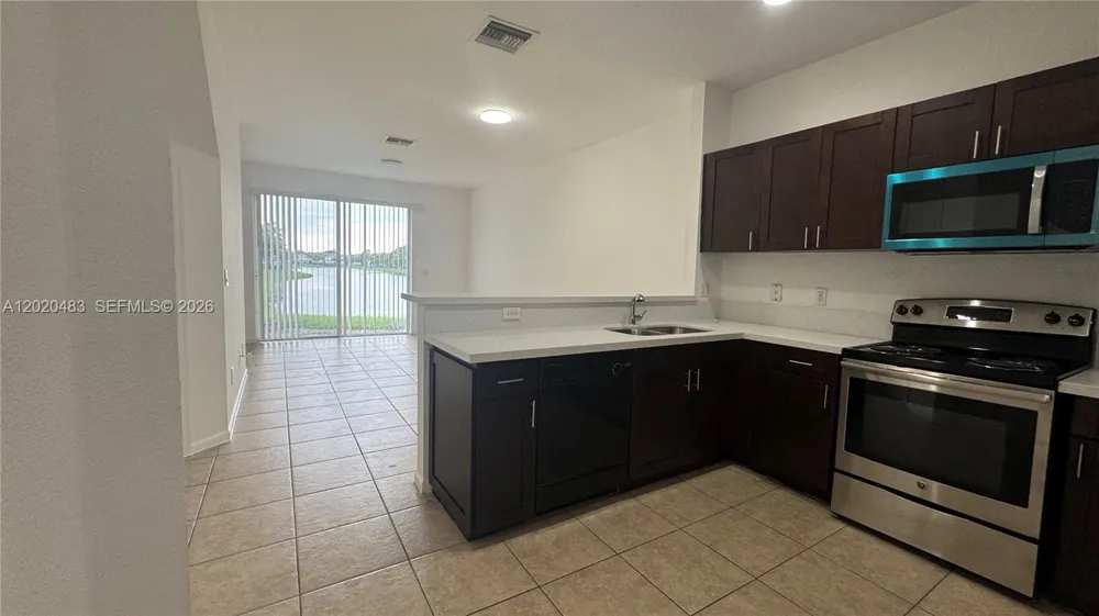 1415 NW 34th Way Lauderhill, FL 33311
