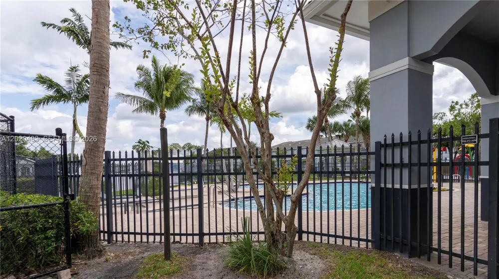 1415 NW 34th Way Lauderhill, FL 33311