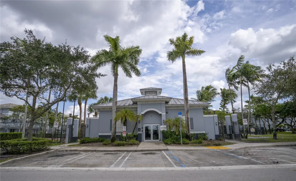 1415 NW 34th Way Lauderhill, FL 33311