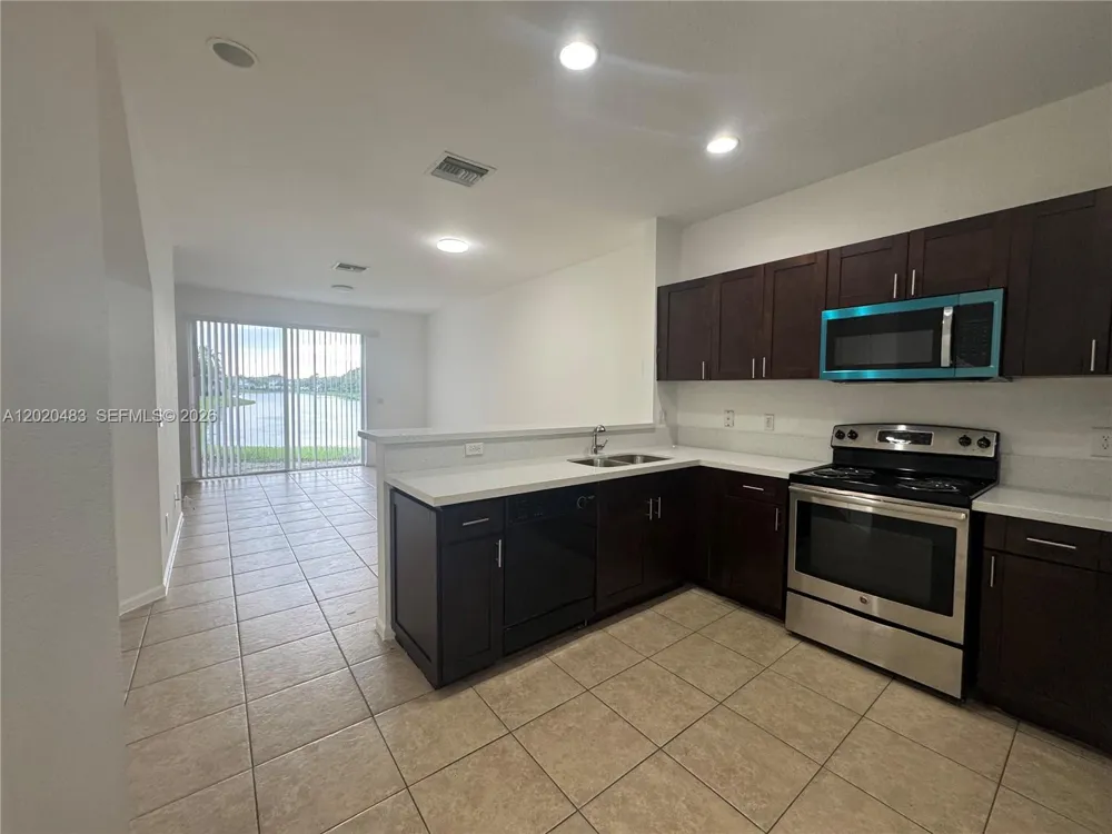 1415 NW 34th Way Lauderhill, FL 33311