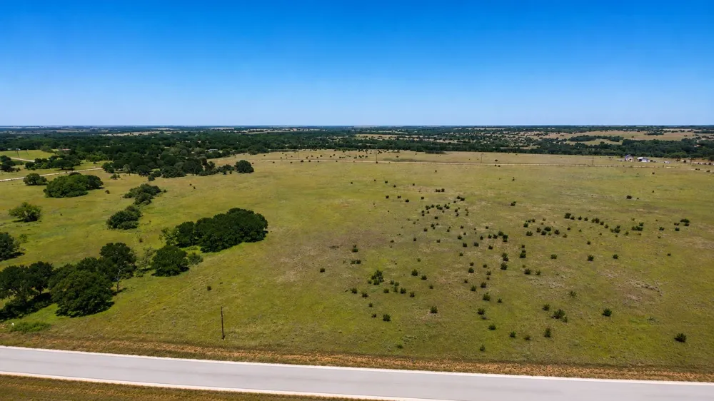 374 Yellowstone Drive Oglesby, TX 76561