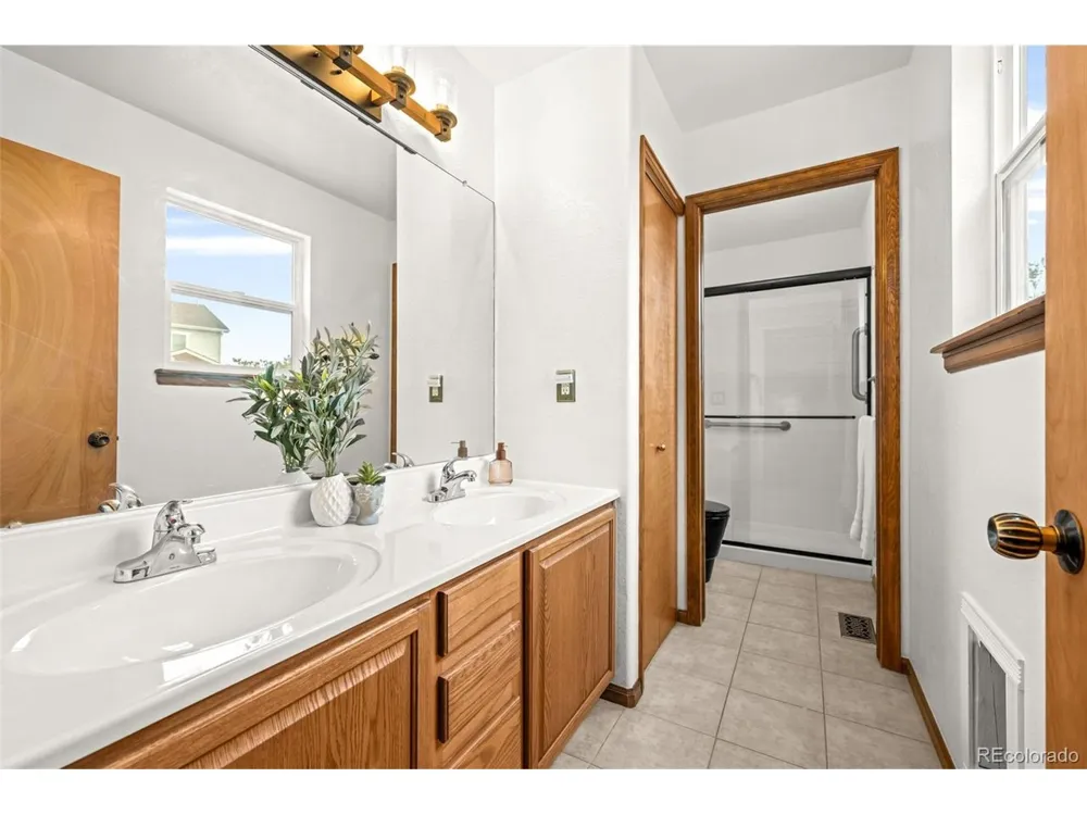 8795 E 105th Court Henderson, CO 80640