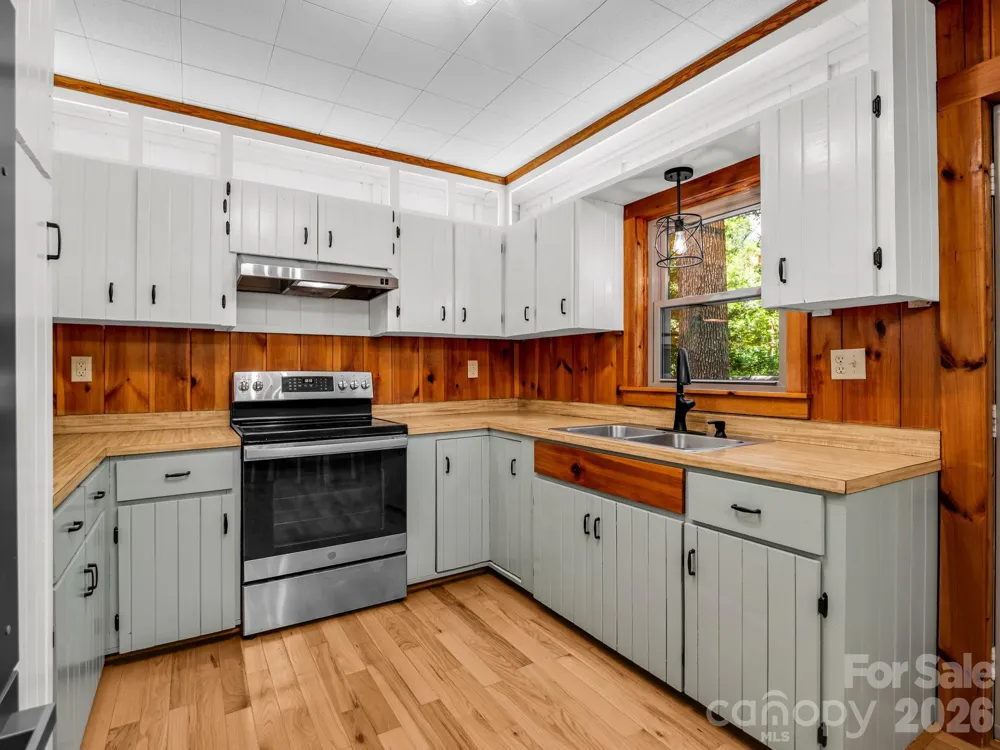 670 Cedar Creek Road Lake Lure, NC 28746