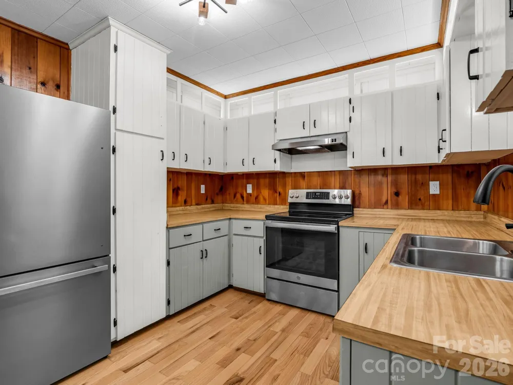 670 Cedar Creek Road Lake Lure, NC 28746