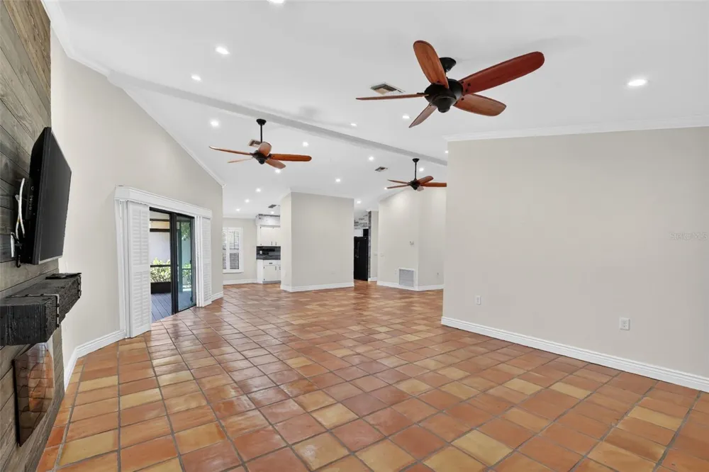 39 FOREST LANE Eustis, FL 32726