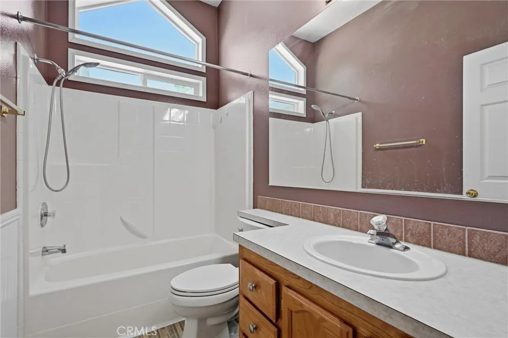 13500 Eastlake Clearlake, CA 95422