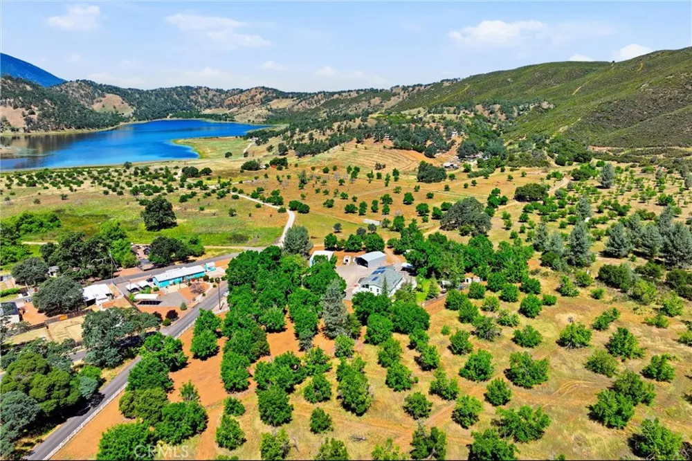 13500 Eastlake Clearlake, CA 95422