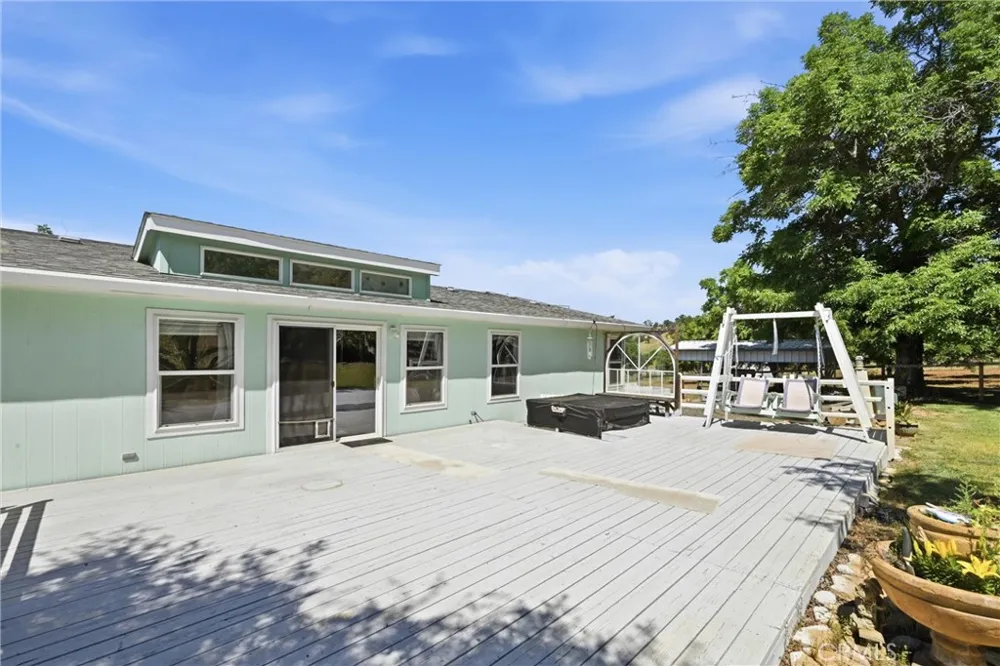 13500 Eastlake Clearlake, CA 95422