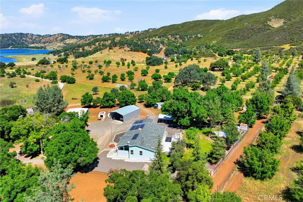 13500 Eastlake Clearlake, CA 95422