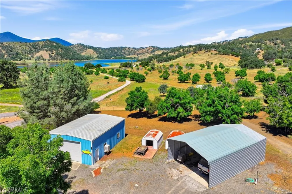 13500 Eastlake Clearlake, CA 95422
