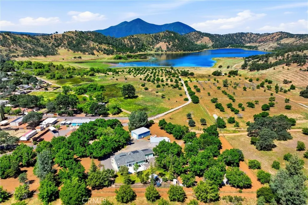 13500 Eastlake Clearlake, CA 95422