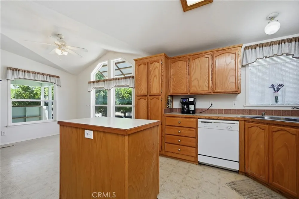 13500 Eastlake Clearlake, CA 95422