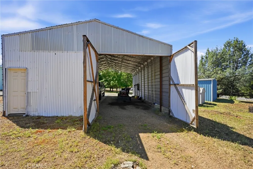 13500 Eastlake Clearlake, CA 95422