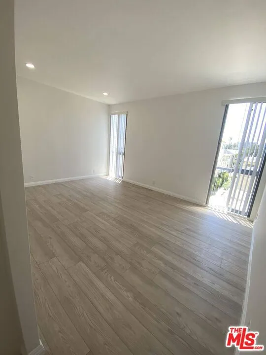 511 San Vicente Boulevard #204 Santa Monica, CA 90402