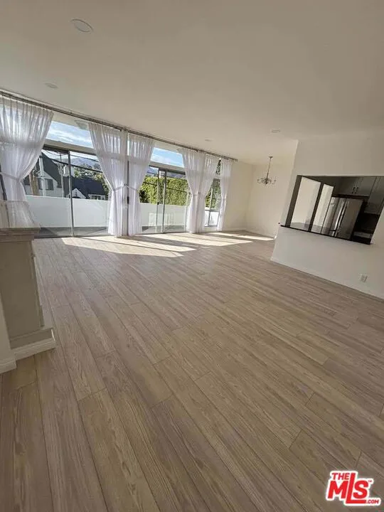 511 San Vicente Boulevard #204 Santa Monica, CA 90402