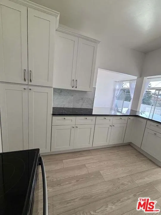 511 San Vicente Boulevard #204 Santa Monica, CA 90402