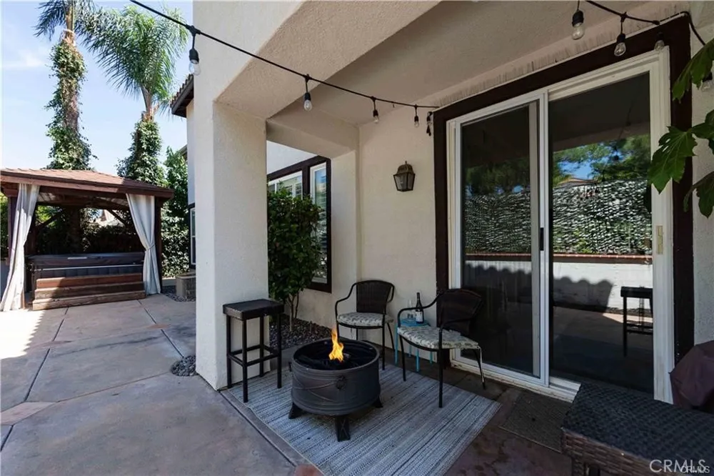 45568 Via Puebla Temecula, CA 92592