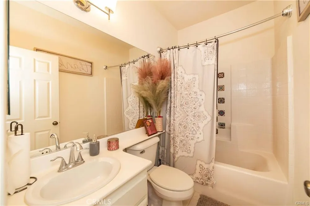 45568 Via Puebla Temecula, CA 92592