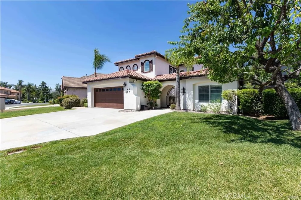 45568 Via Puebla Temecula, CA 92592