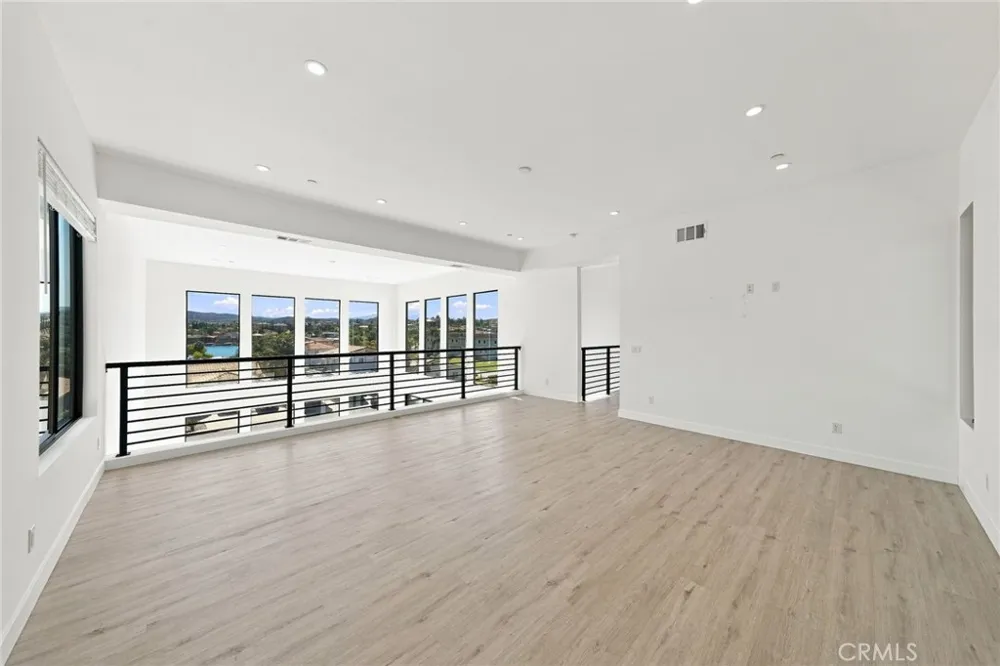 28896 Vacation Dr. Canyon Lake, CA 92587