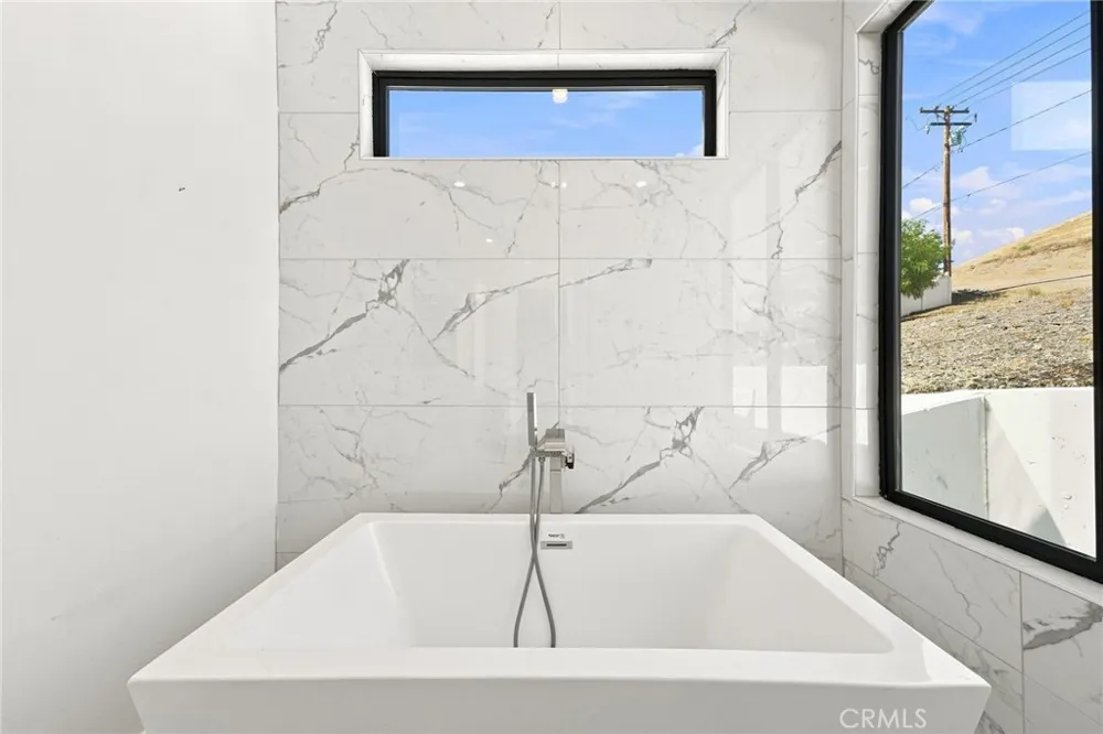28896 Vacation Dr. Canyon Lake, CA 92587