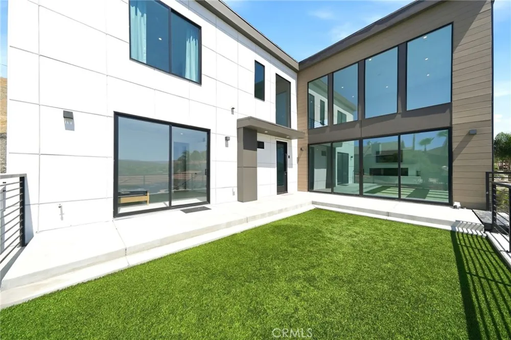 28896 Vacation Dr. Canyon Lake, CA 92587