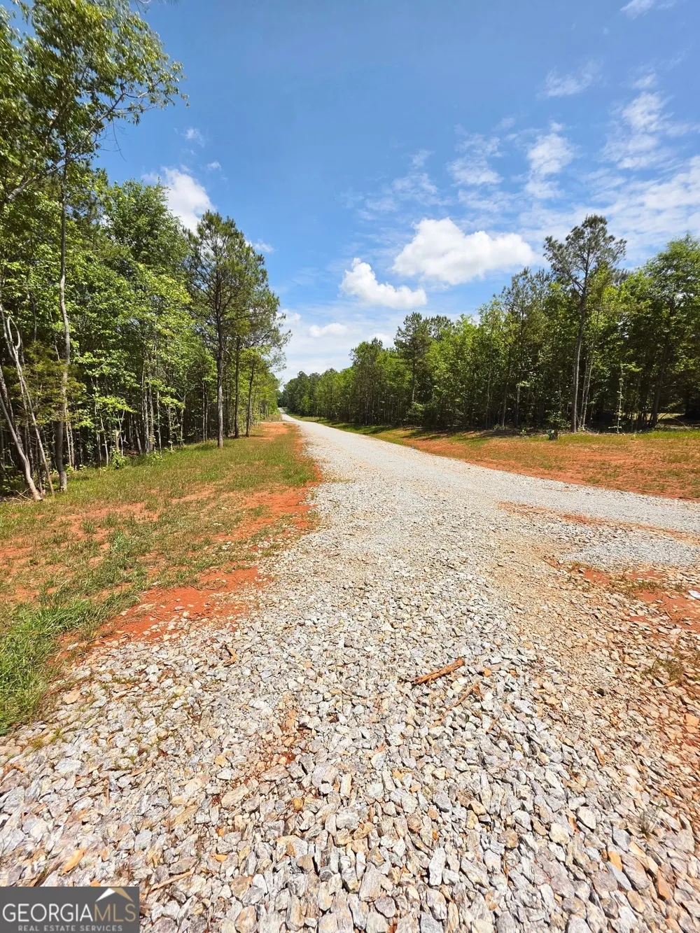148 Berry RD Barnesville, GA 30204