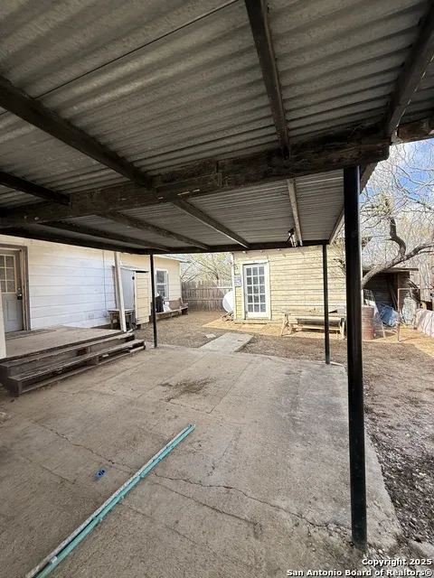 279 Cenizo Carrizo Springs, TX 78834