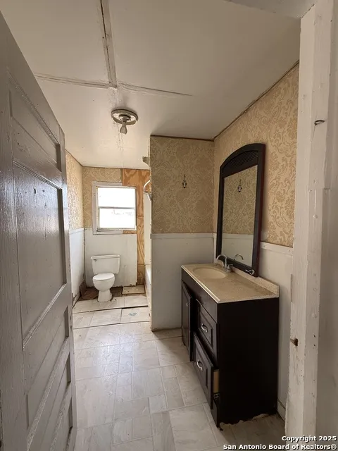 279 Cenizo Carrizo Springs, TX 78834
