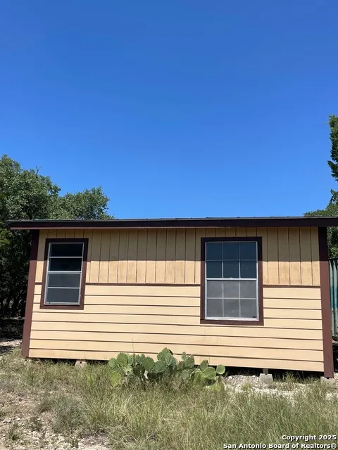 235 Scenic Pass Pipe Creek, TX 78063