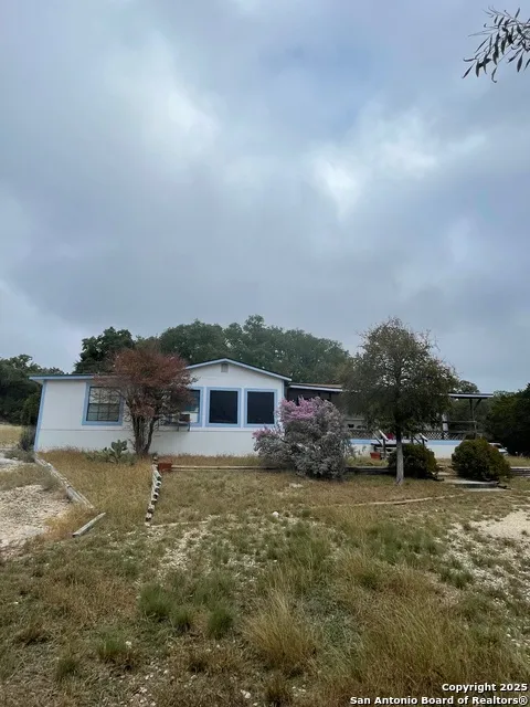 235 Scenic Pass Pipe Creek, TX 78063