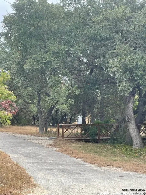 235 Scenic Pass Pipe Creek, TX 78063