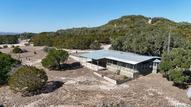 235 Scenic Pass Pipe Creek, TX 78063