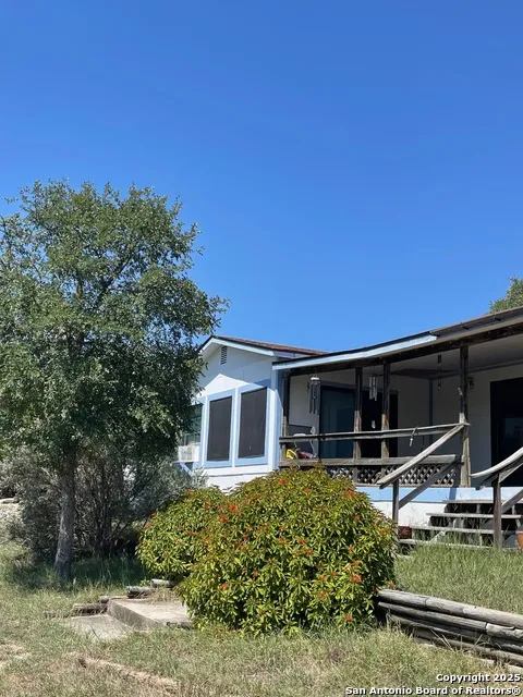 235 Scenic Pass Pipe Creek, TX 78063