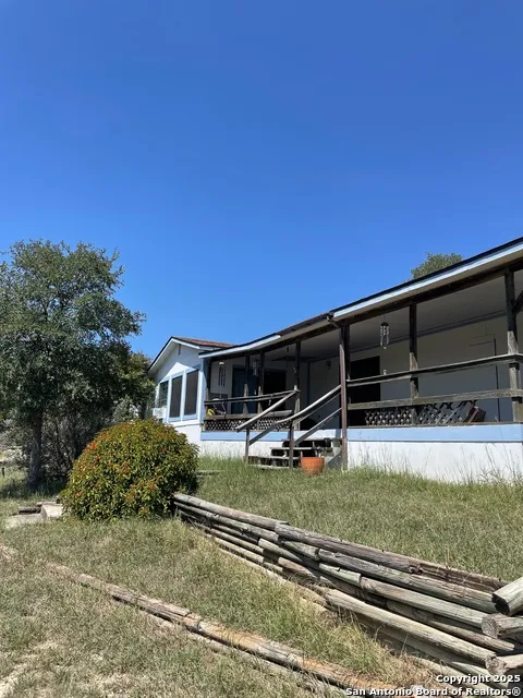 235 Scenic Pass Pipe Creek, TX 78063