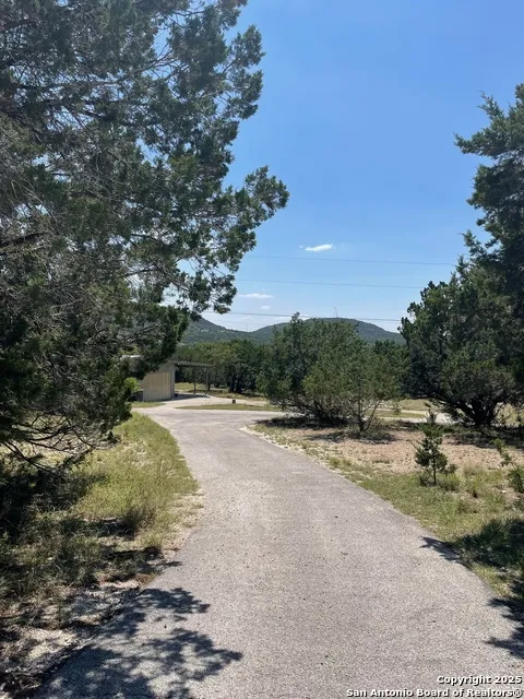 235 Scenic Pass Pipe Creek, TX 78063