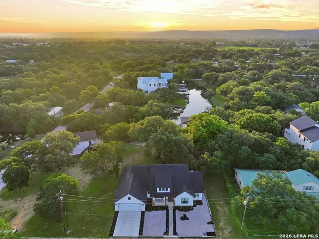 451 Legion Loop Kingsland, TX 78639