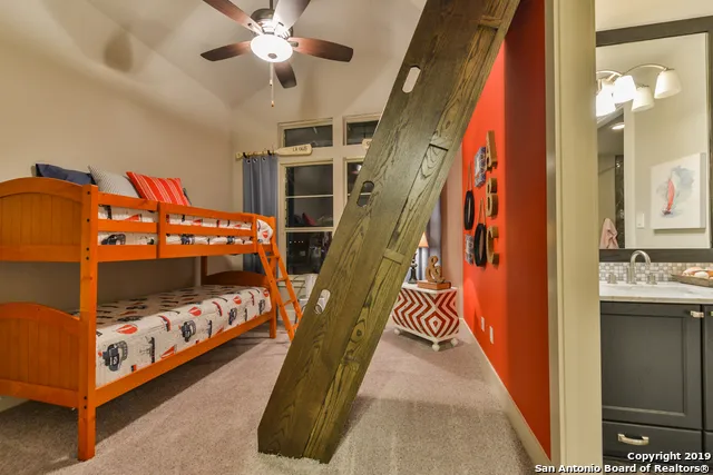 5732 HEIDRICH CT New Braunfels, TX 78132