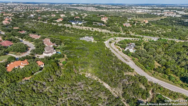 619 Winding Ravine San Antonio, TX 78258