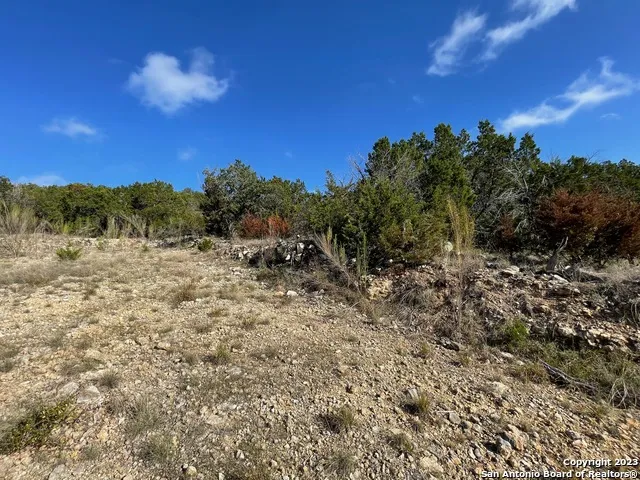 619 Winding Ravine San Antonio, TX 78258