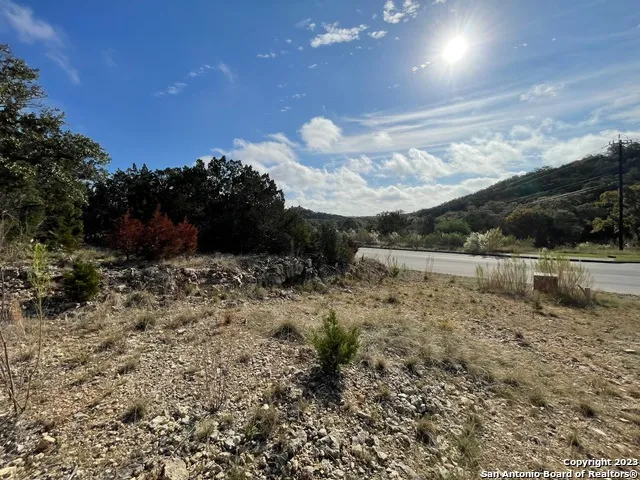 619 Winding Ravine San Antonio, TX 78258