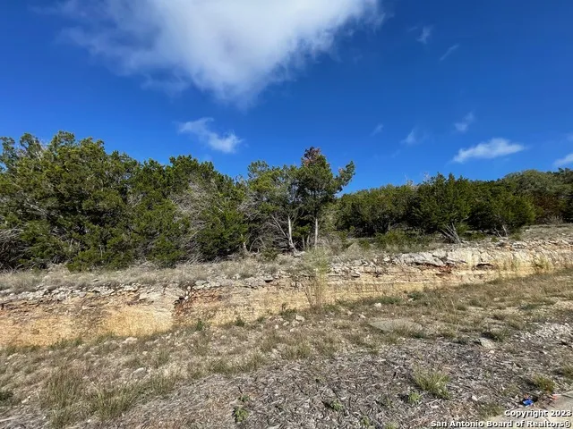 619 Winding Ravine San Antonio, TX 78258
