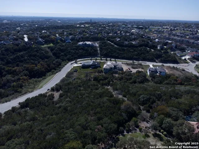 619 Winding Ravine San Antonio, TX 78258